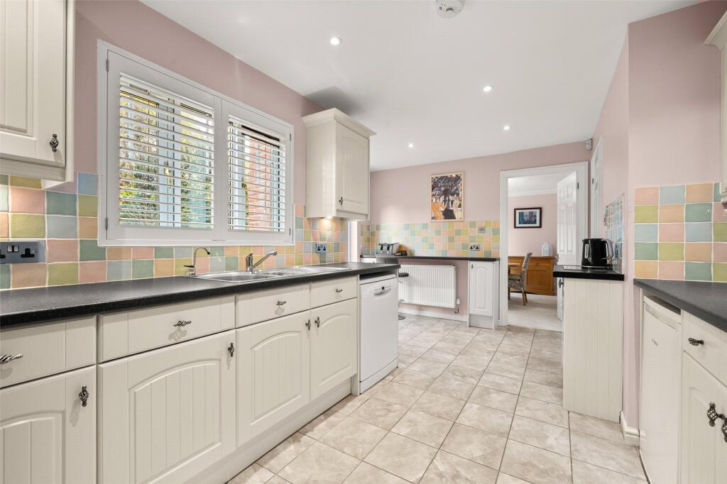 Weaver Moss, Sandhurst, Berkshire, GU47