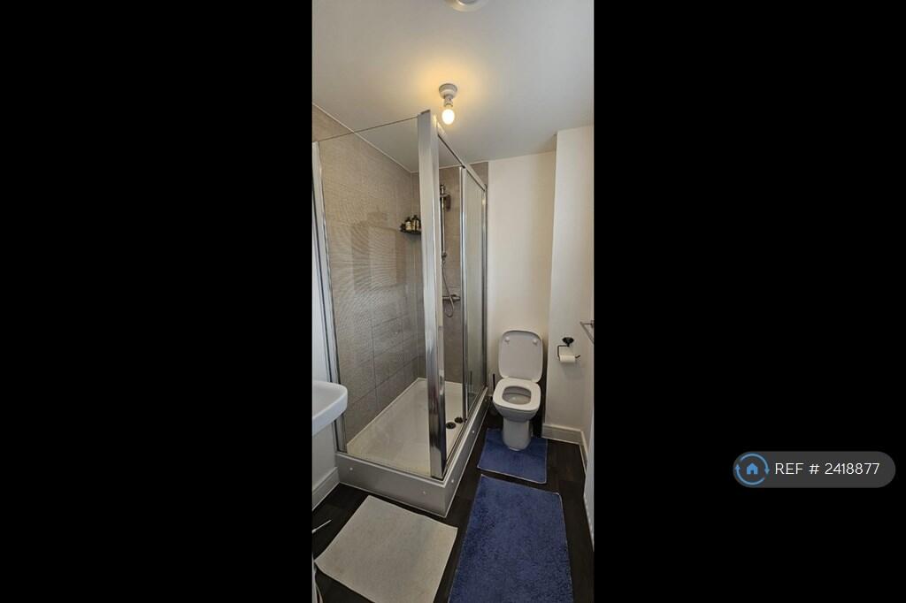En Suite Bathroom 1