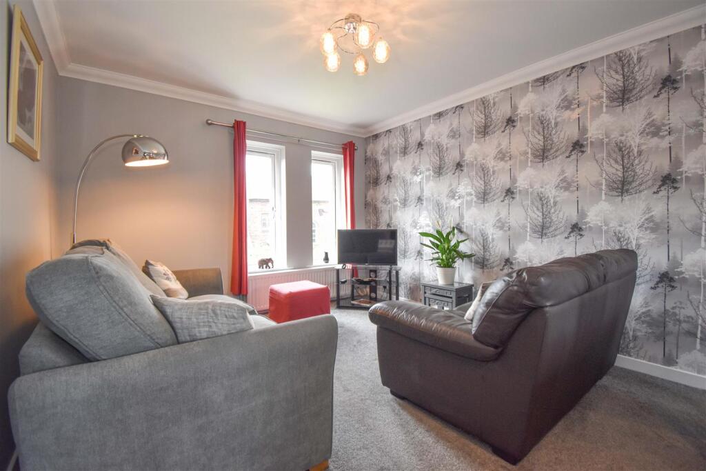 Open Plan Living Room &amp; Kitchen