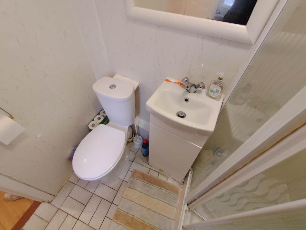 Shower room (2)