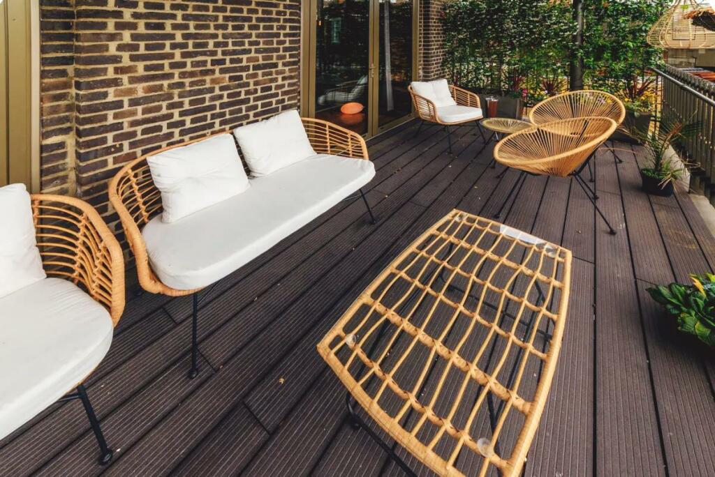 Balcony 1 copy.jpg