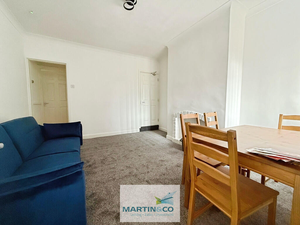 55030b7f--4D72-98...