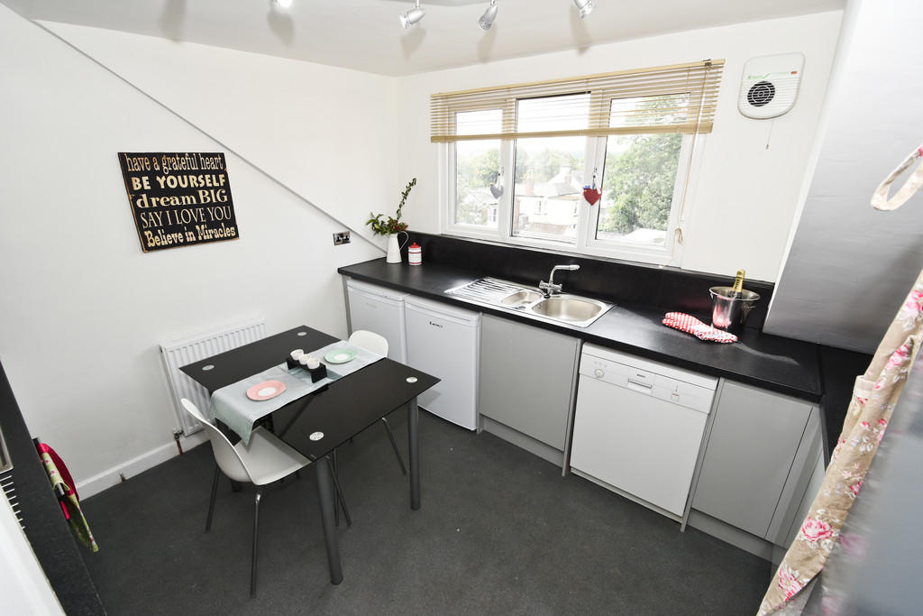 Kitchen 3