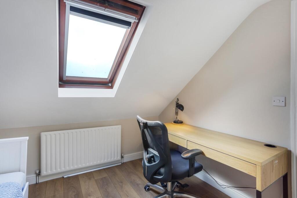 1529102328 - 40b Tritton Road, SE21 - 16.jpg