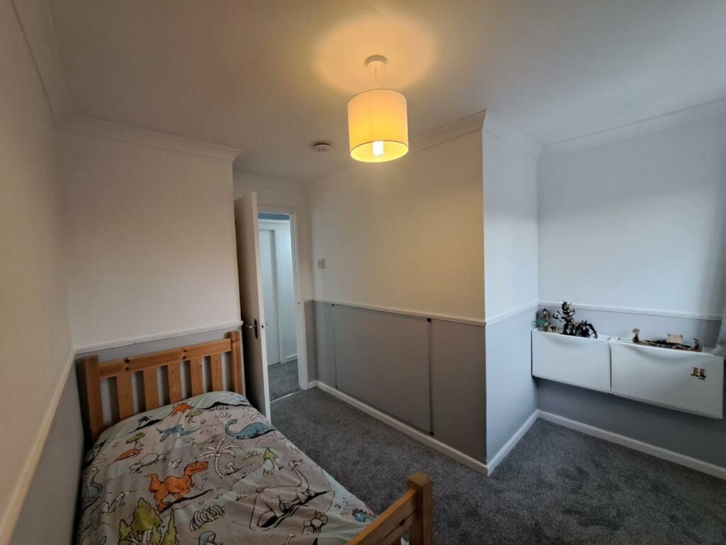 bedroom 3.jpg