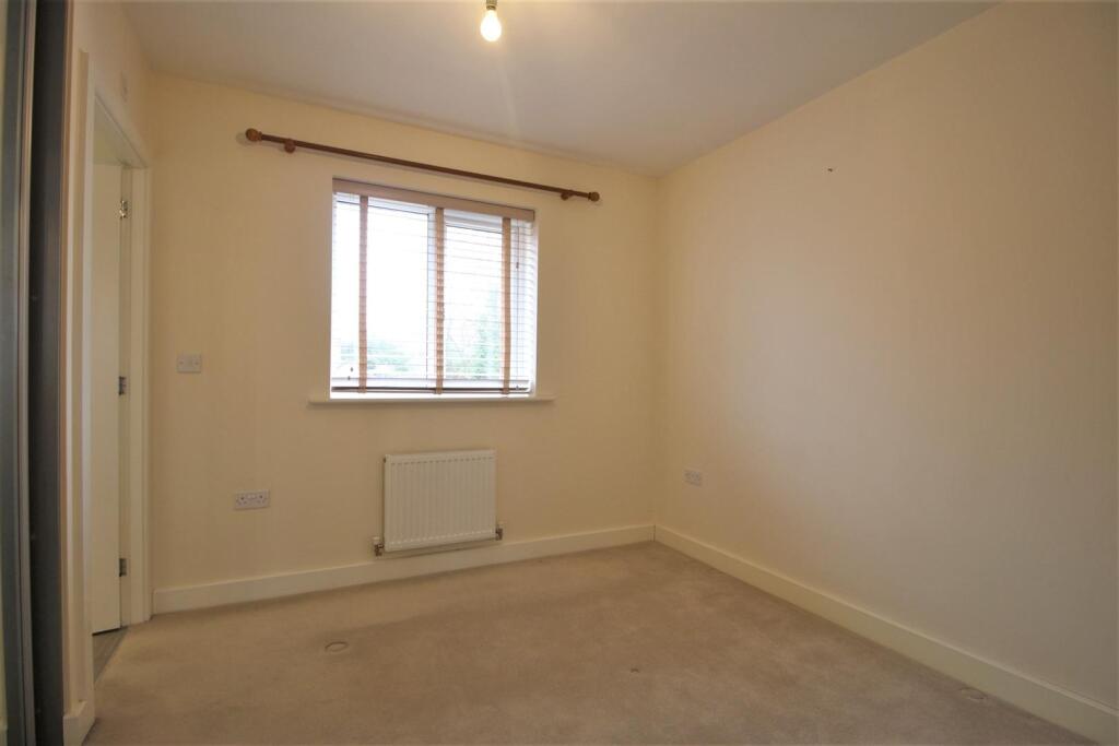 Master bedroom 1.JPG