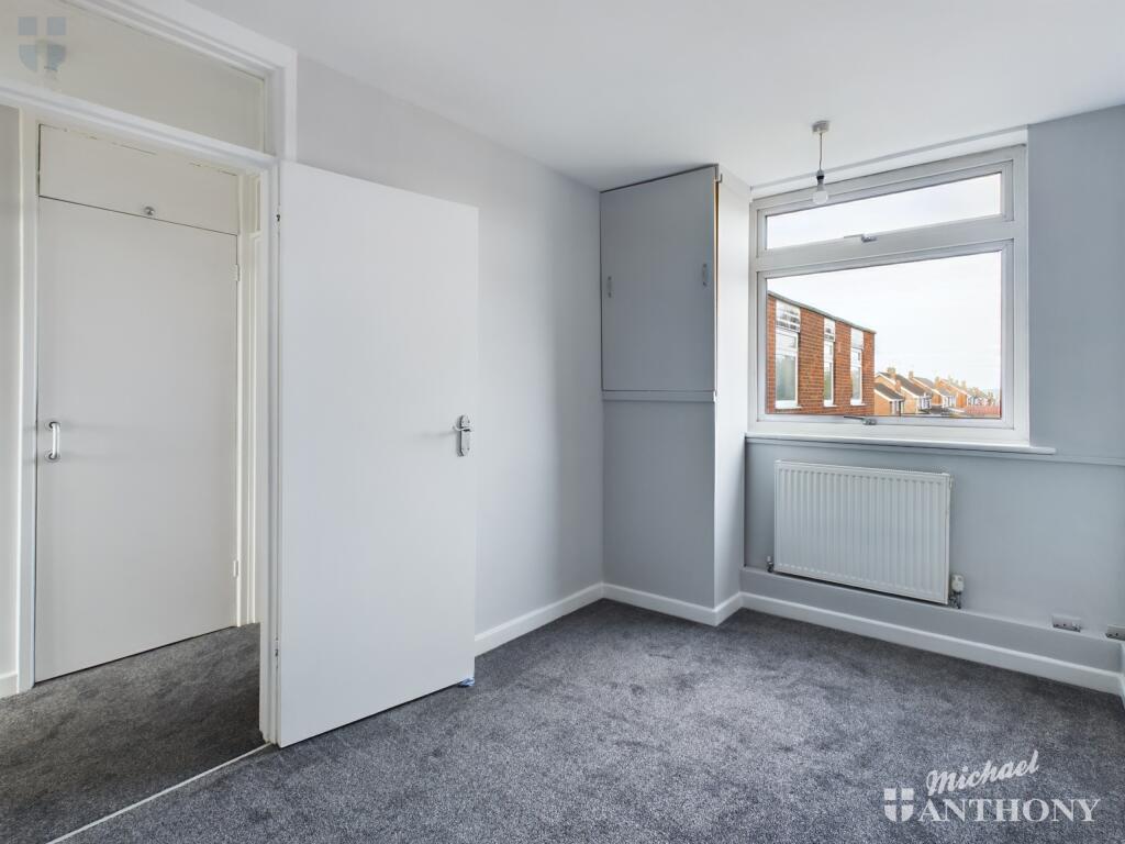 CAM03852G0-PR0142-STILL014