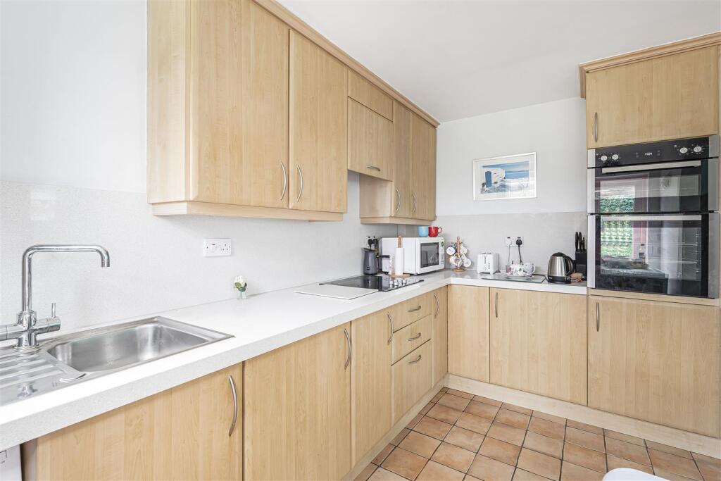 10 Beech Avenue, Lutterworth