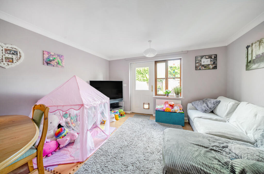 b7d6ebbf-409b-40a...