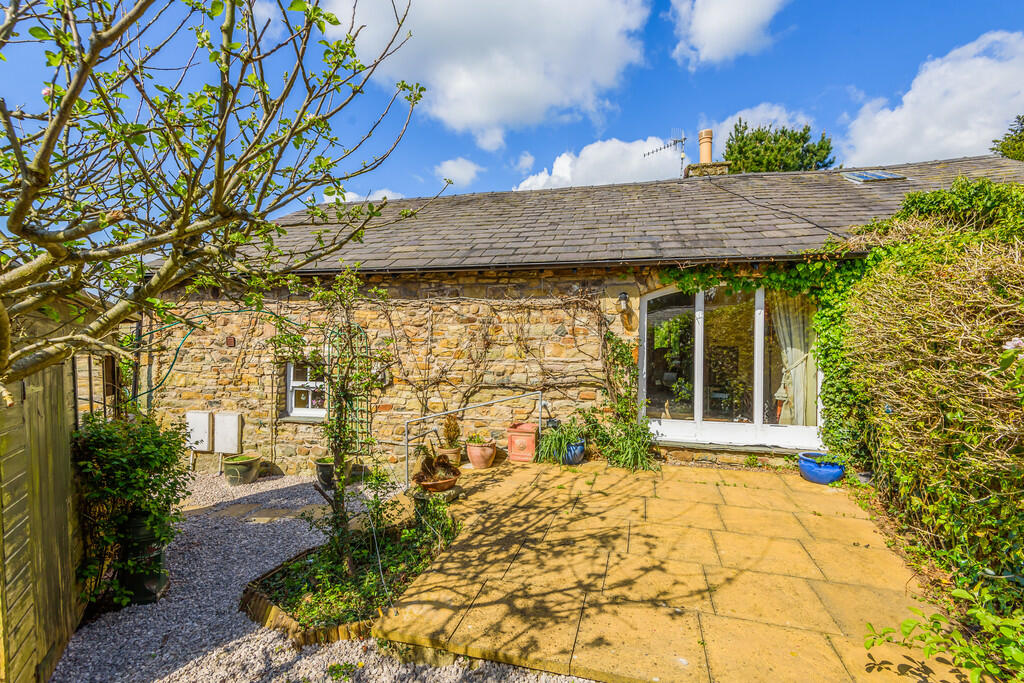 Rear Garden / Pat...