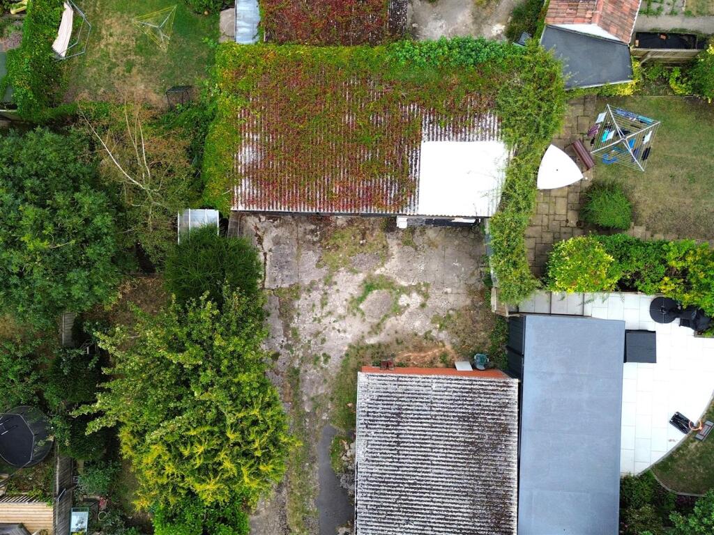 Garage 8 at Palmerston Road (4).JPG