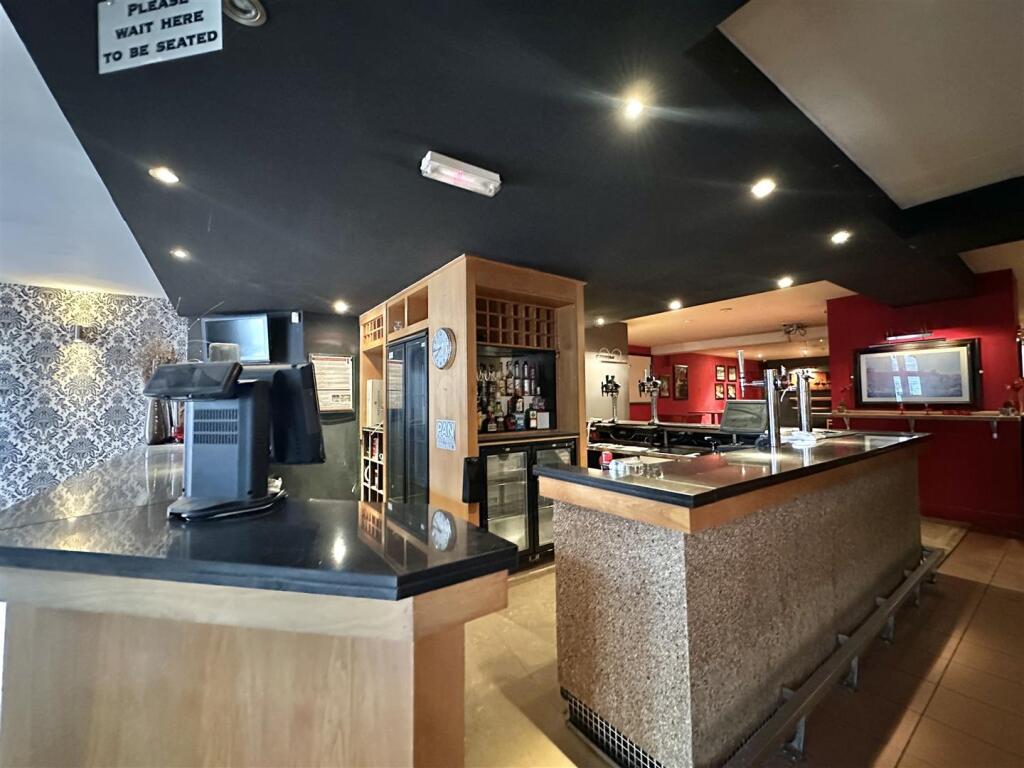 BAR AREA