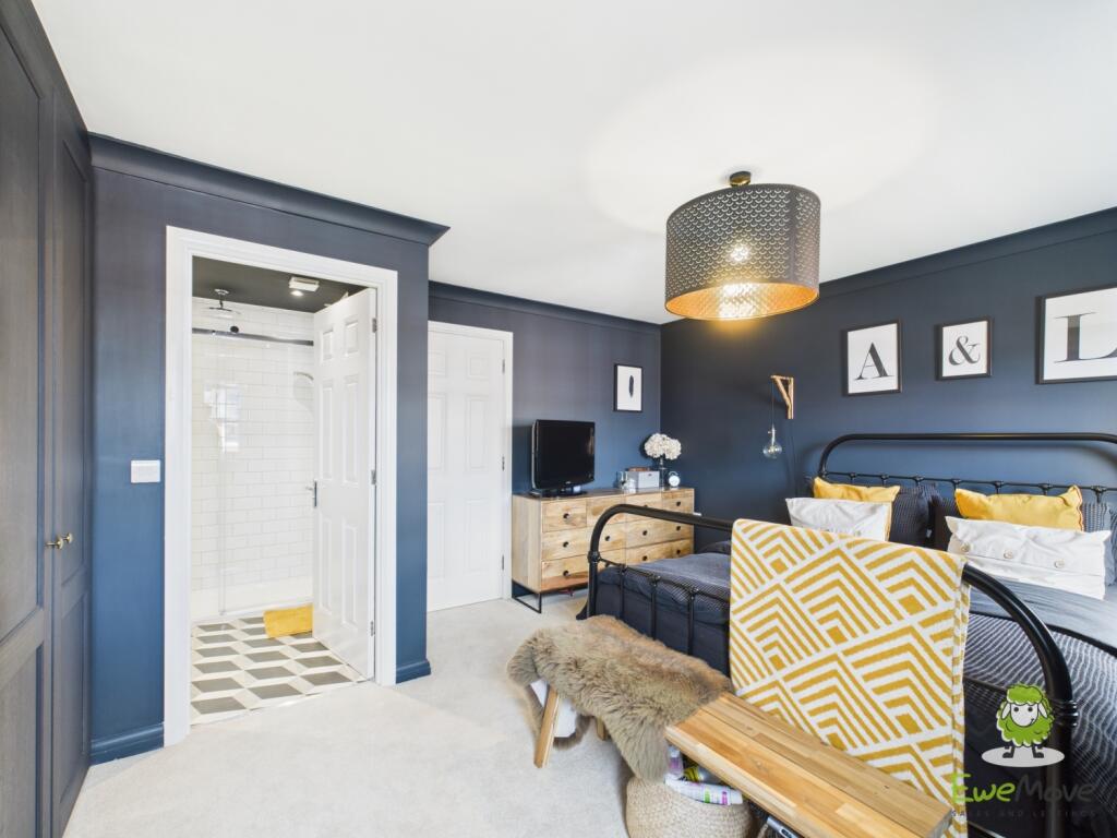 EweMove Basingstoke Estate Agents 21 Gaiger Avenue