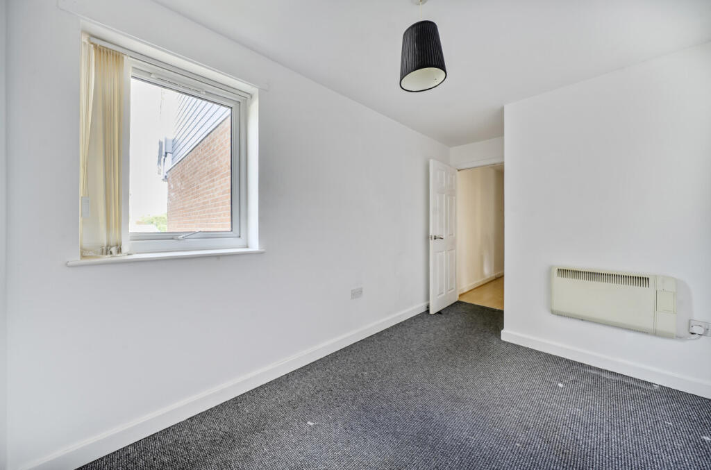 1347873-3-68b85a8...