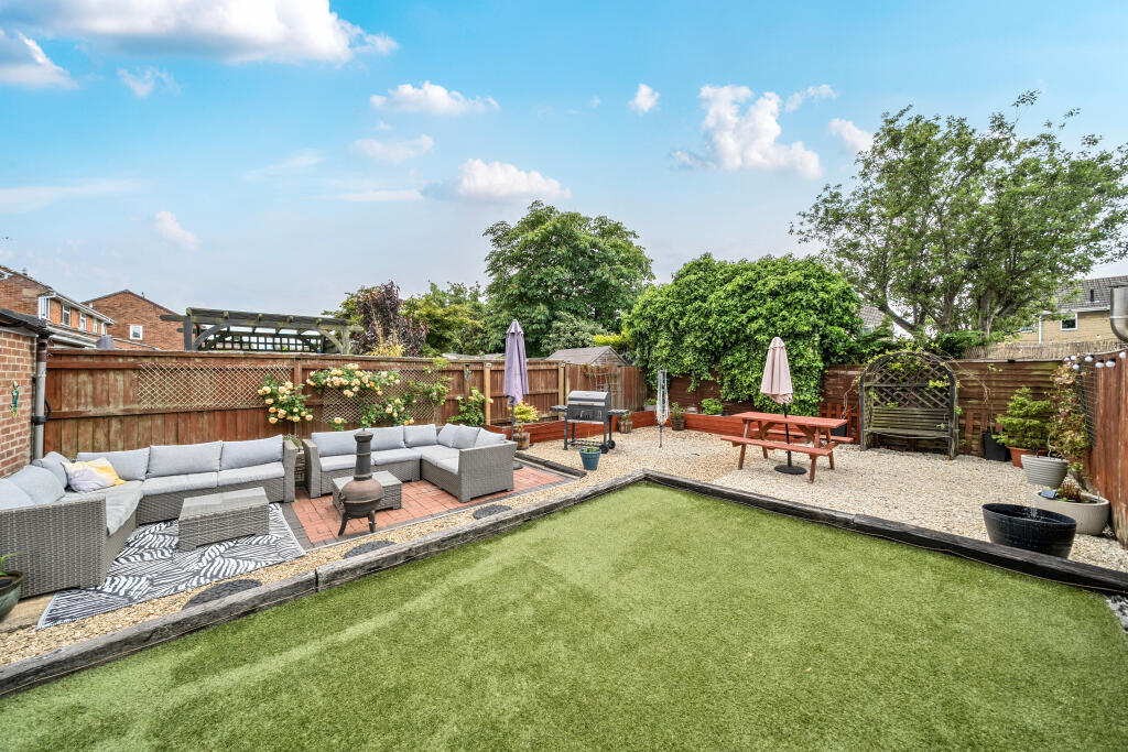 12995612683abbe3df24a