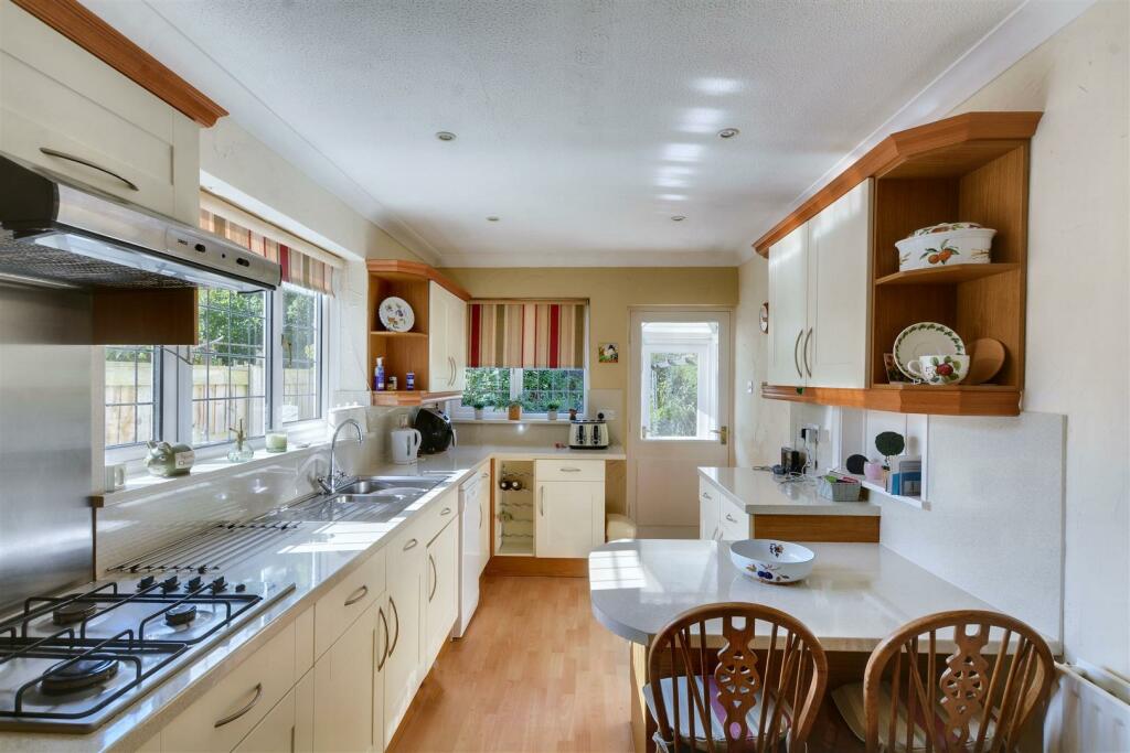 DSC_3017kitchen.jpeg