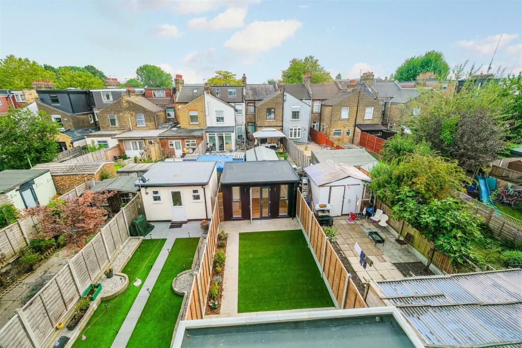 69 Marten Road-63.jpg