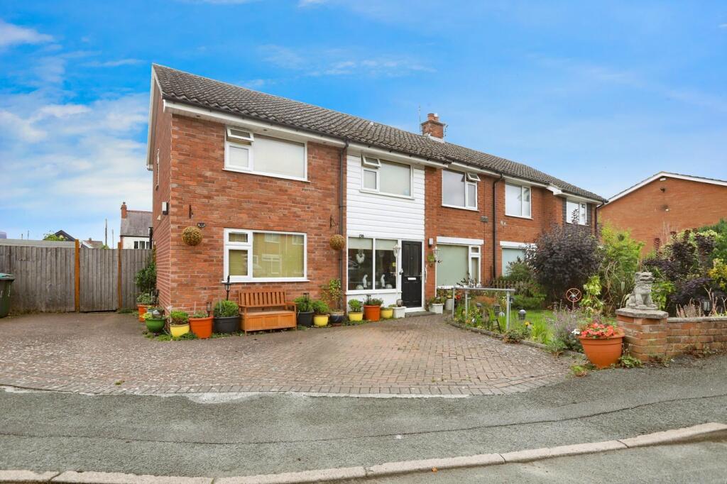 Plas Acton Close, Wrexham, LL12