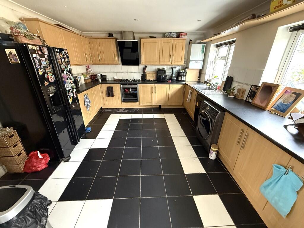KITCHEN/DINER (A)