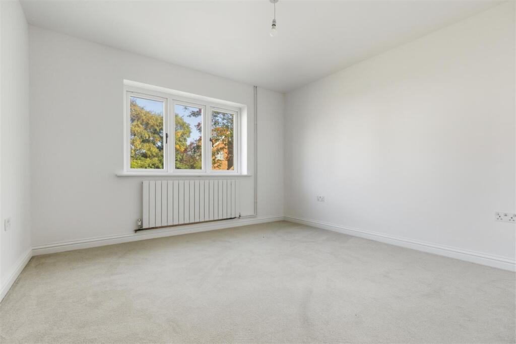 19 Halesworth Road 7.jpg