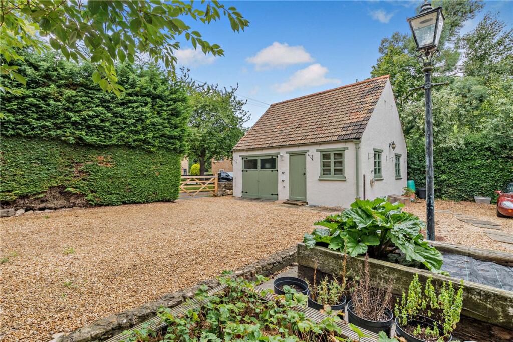 Rear Access &amp; Garage