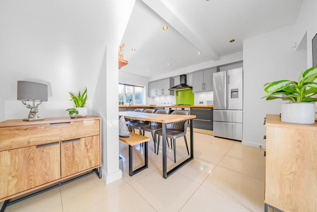 950090 (15).jpg