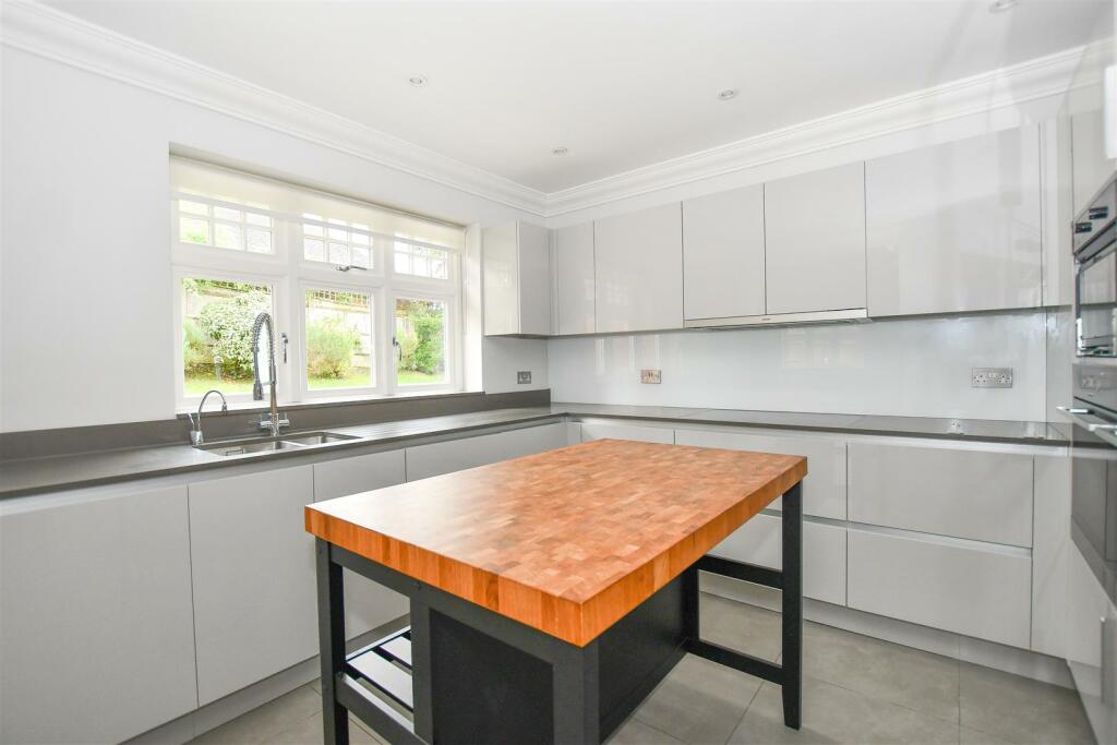 Kitchen.jpg