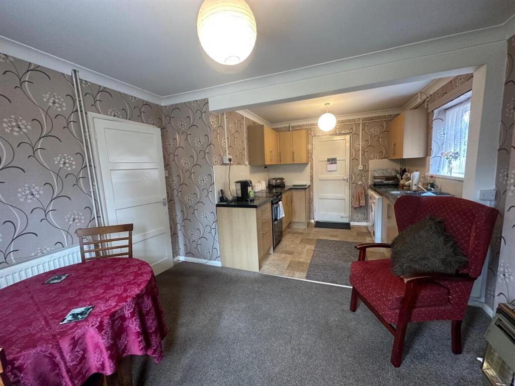 Kitchen/Diner and Family Room