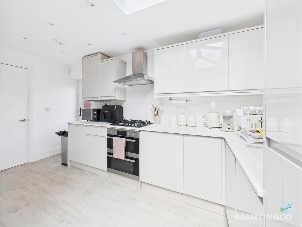 CAM03111G0-PR0315...