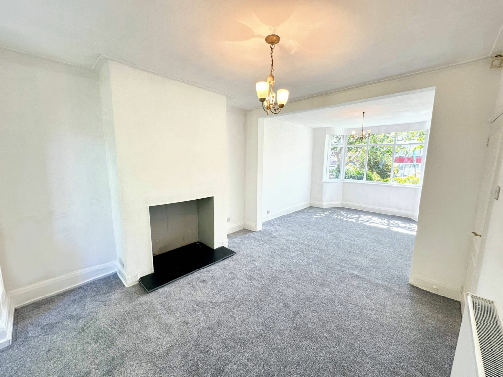 Lounge / Dining Room