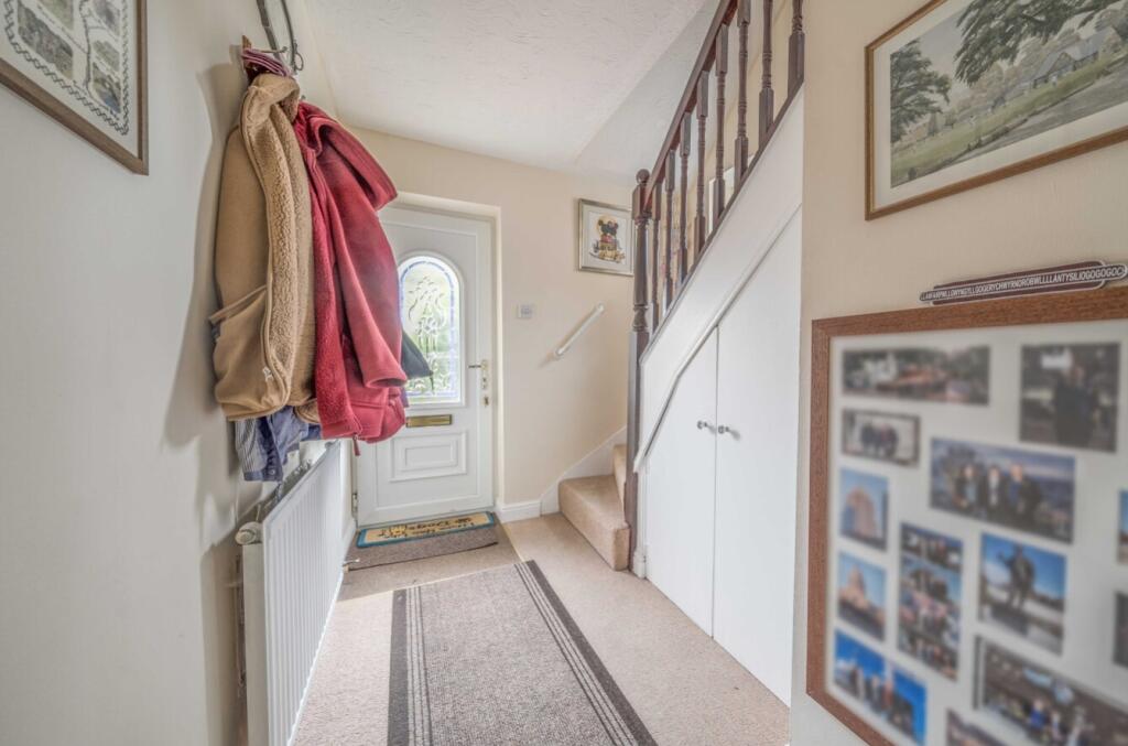 1297074-6-6835d3aec7fb2