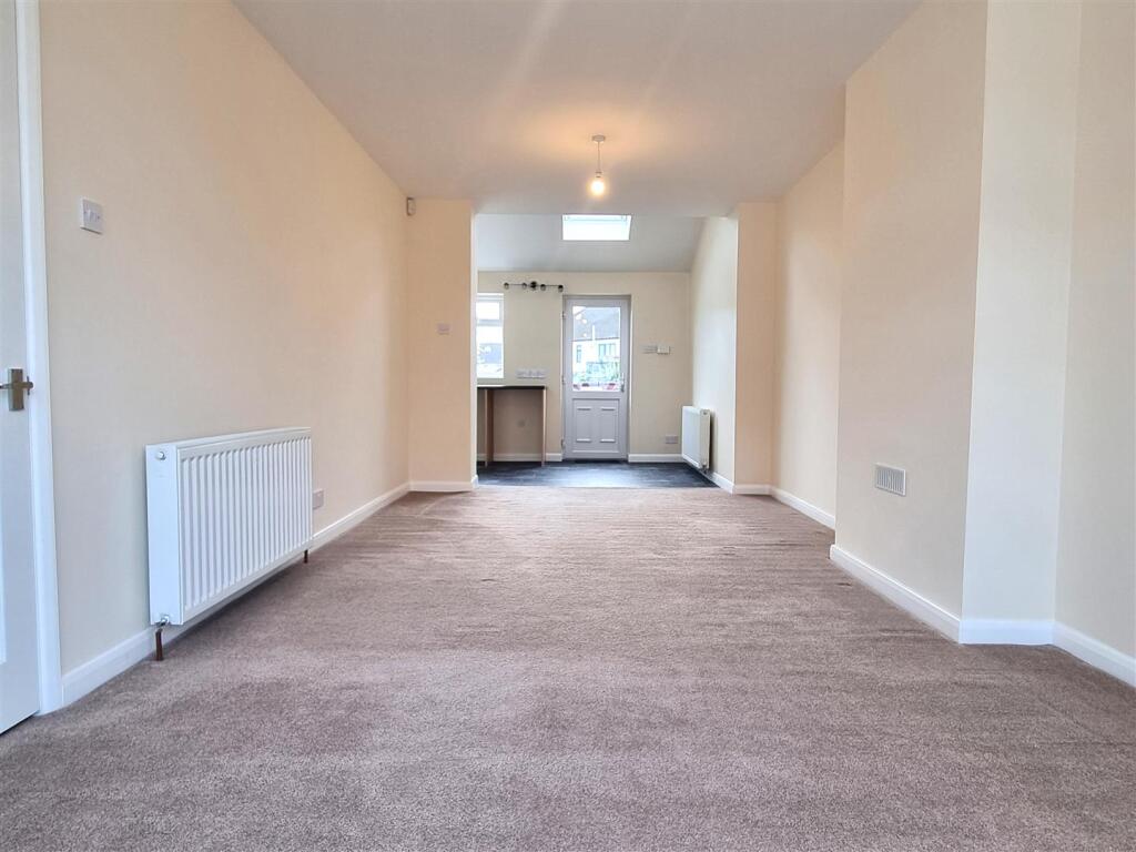 Spacious Through Lou