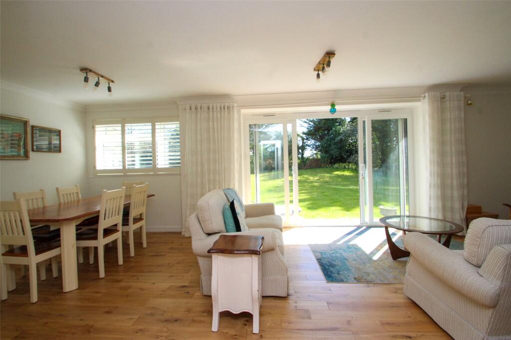 Living/Dining Room