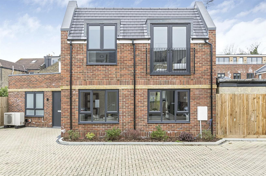 Screenshot 2025-07-16 at 23.27.26.png