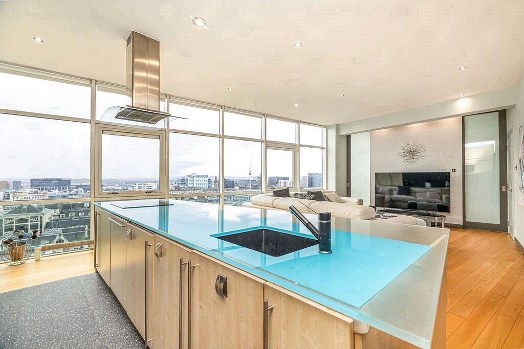 Living/Kitchen