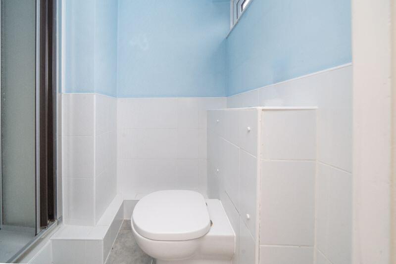 SHOWER/WC
