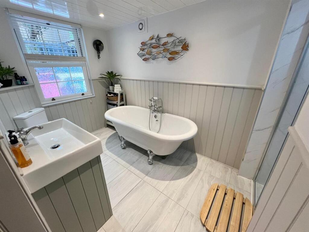 Family Bath/