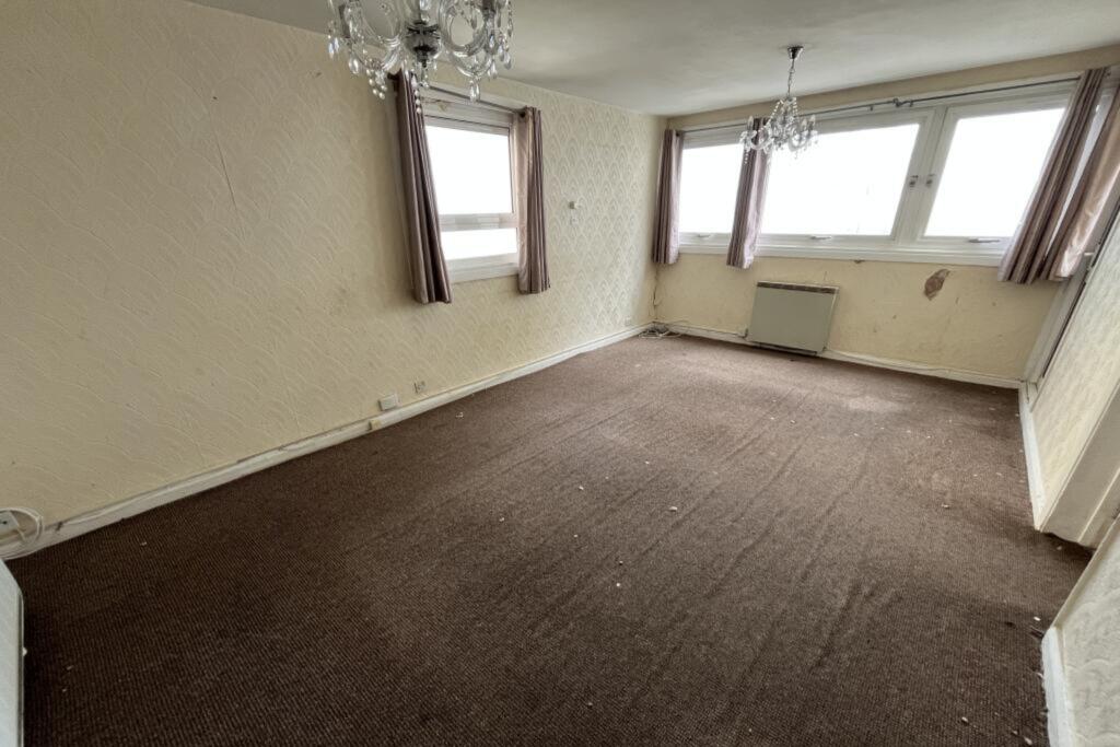 Flat 81 Moreton Tower, Lexden Road, Acton, London, W3 9NQ