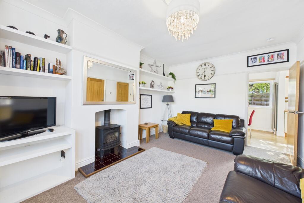 CAM03162G0-PR0264-STILL004