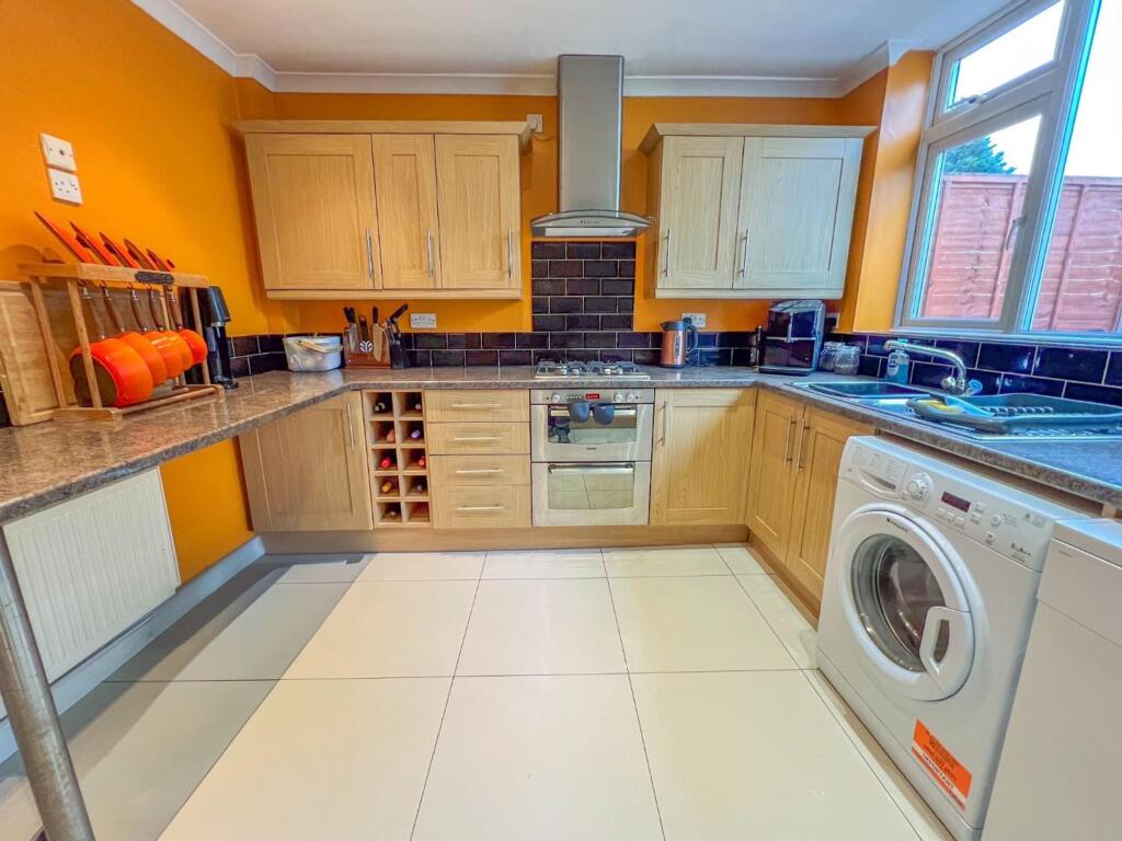 Glenfield Av. - Image-17.jpg