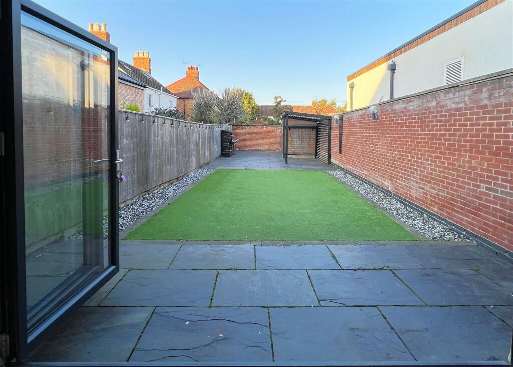 Bi-Folds.JPG