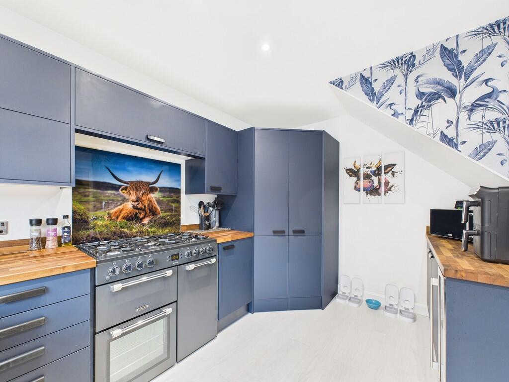 CAM01835G0-PR0322...