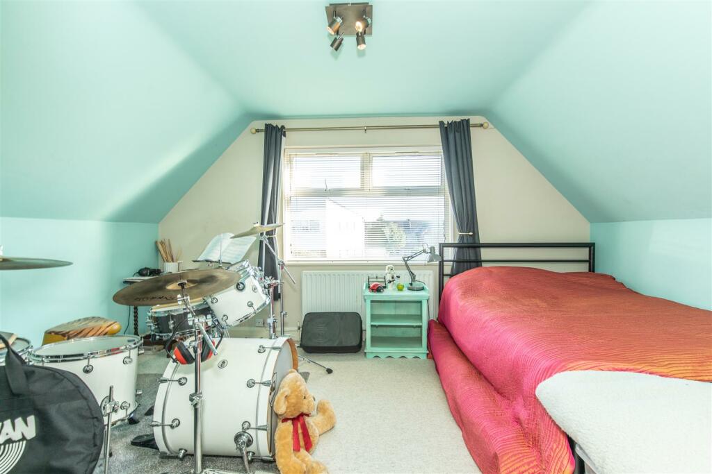 2 Balcombe Avenue26.jpg