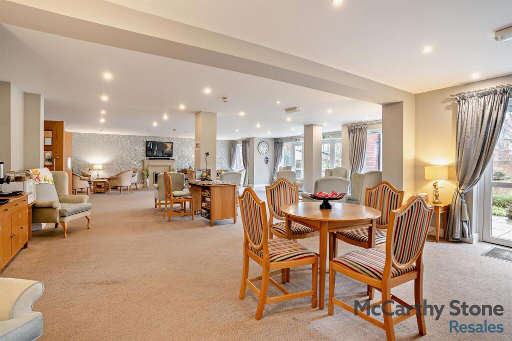 Homeowners Lounge