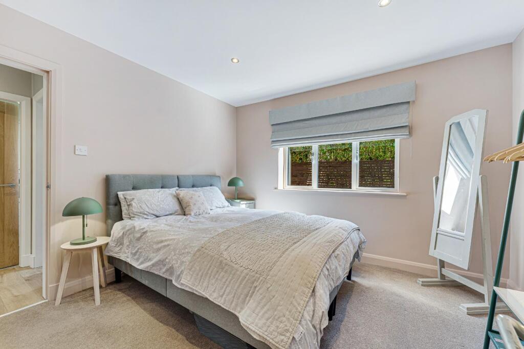 37 Strawberry Lane4.jpg