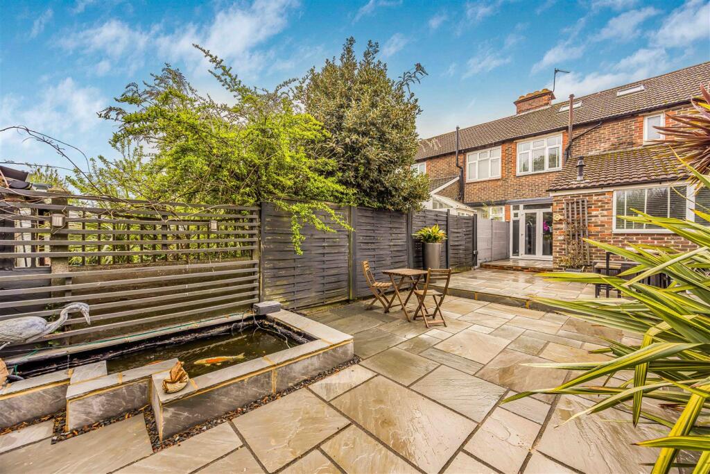 177 Hawthorn Crescent, Cosham-Small-PorticoMarketi