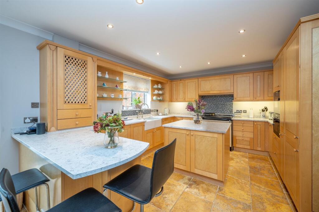 Open Plan Living Kitchen/Diner &amp; Orangery