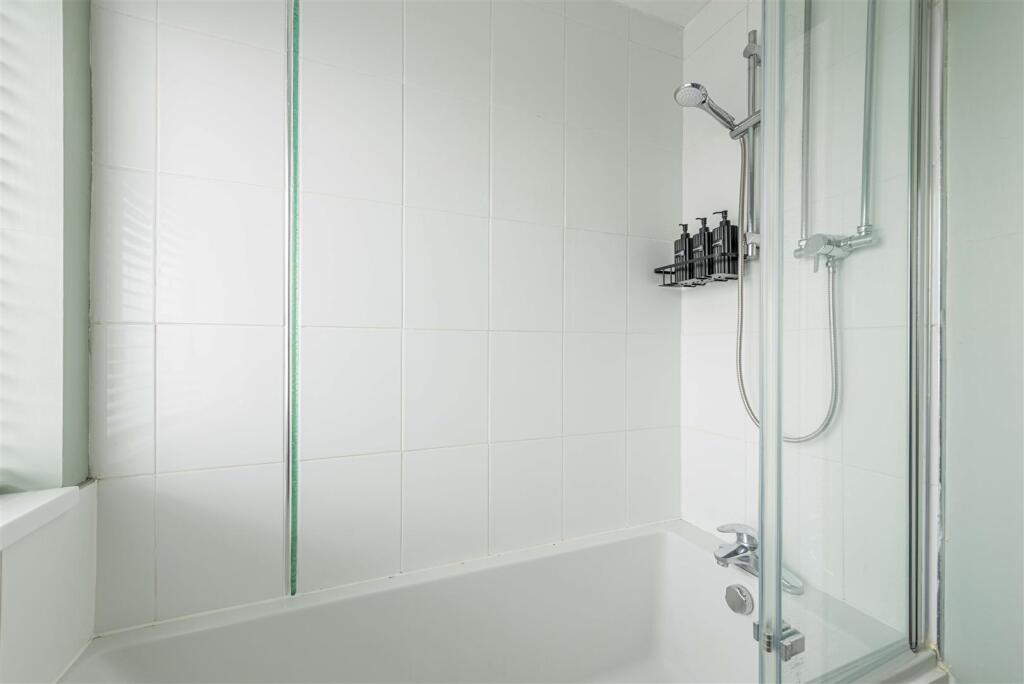 3 bedroom home for sale in Alicia Avenue Margate b