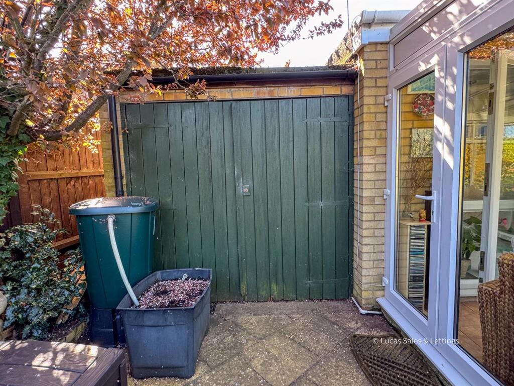 8 Welland Rd Kettering-03.jpg