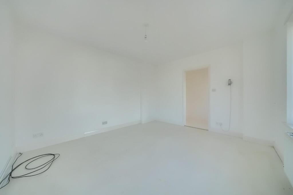 Reception Room corner view to hallway.jpg